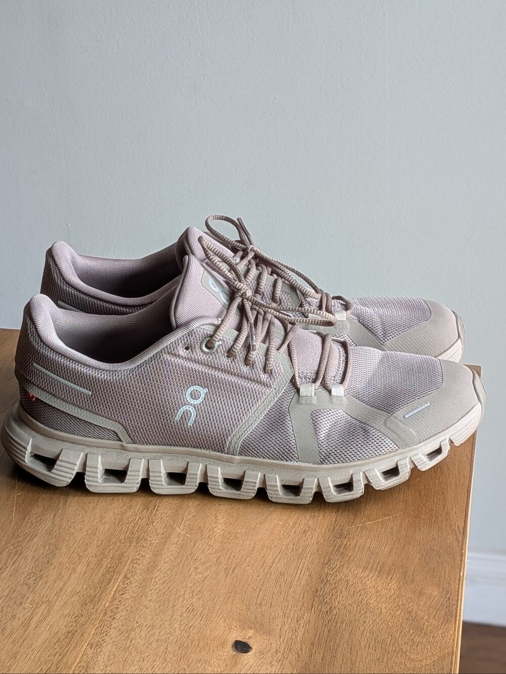 On Cloud -- Cloud 6 In Cinder | Fog Women's Size 10